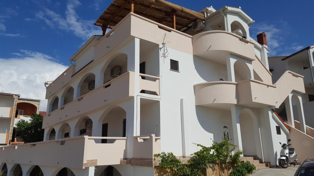 Apartment Metajna 4120C Buitenkant foto